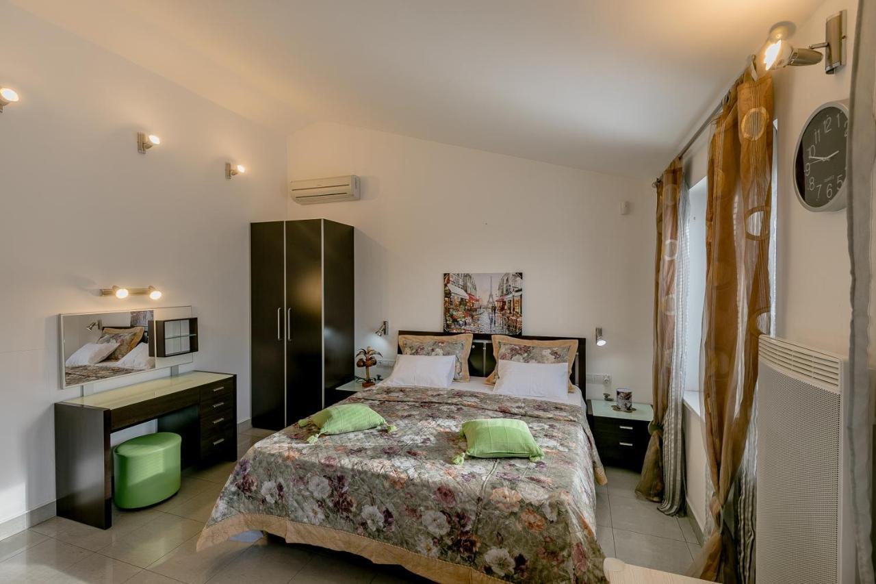 Olive Garden Apartment Petrovazzo Esterno foto